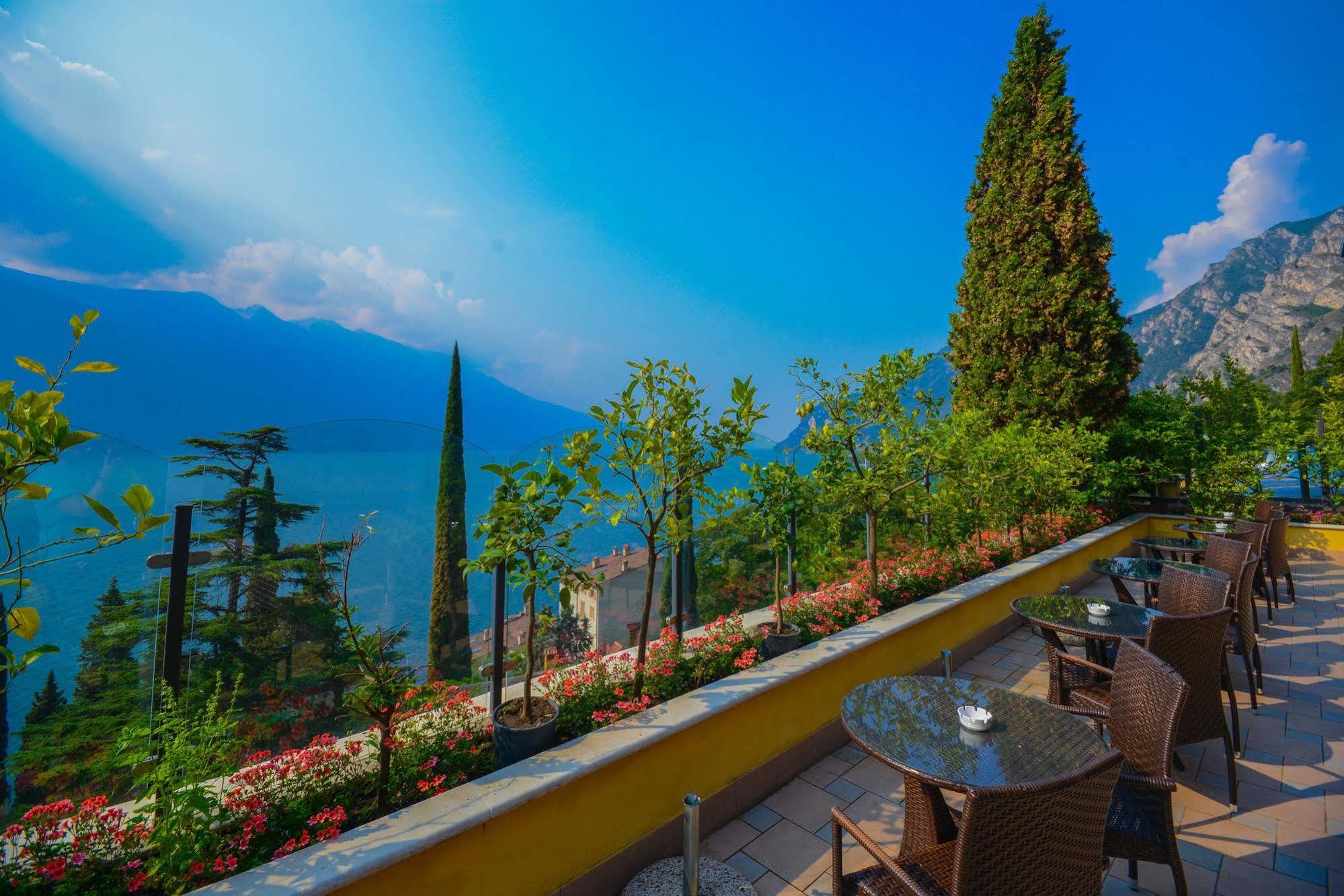 Hotel Villa Dirce Limone sul Garda Zewnętrze zdjęcie